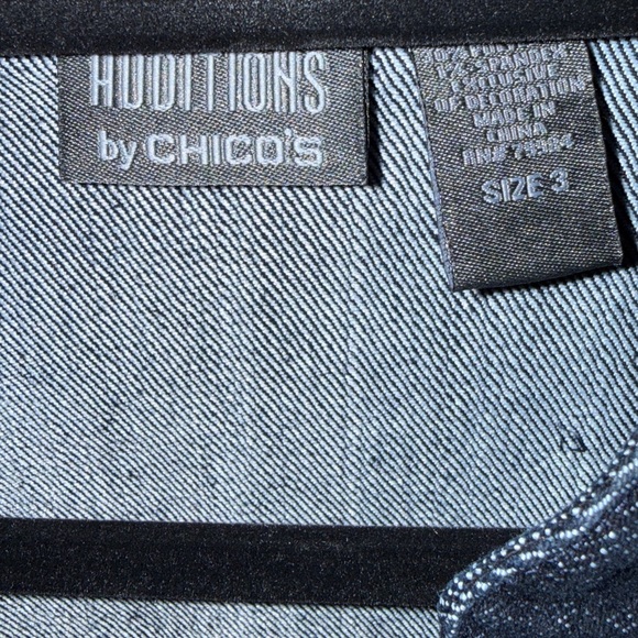 Chico’s Additions Scalloped Embroidered Denim Jacket Sz 3 (XL) - Picture 2 of 8